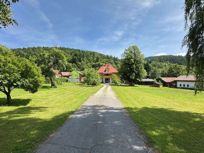 Haus zum Kaufen in Perasdorf 379.000 € 200 m²