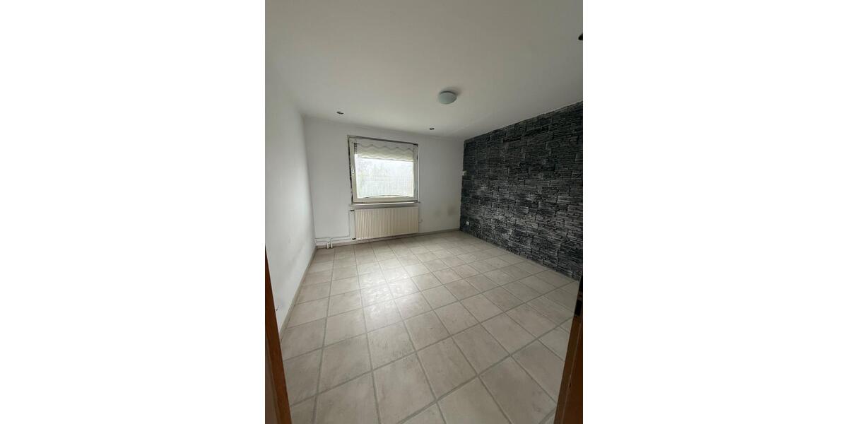 Mehrfamilienhaus, Wohnhaus Obertshausen - 6 Zimmer, 160 m&sup2;, 2.250&euro; | Angebot:26016675