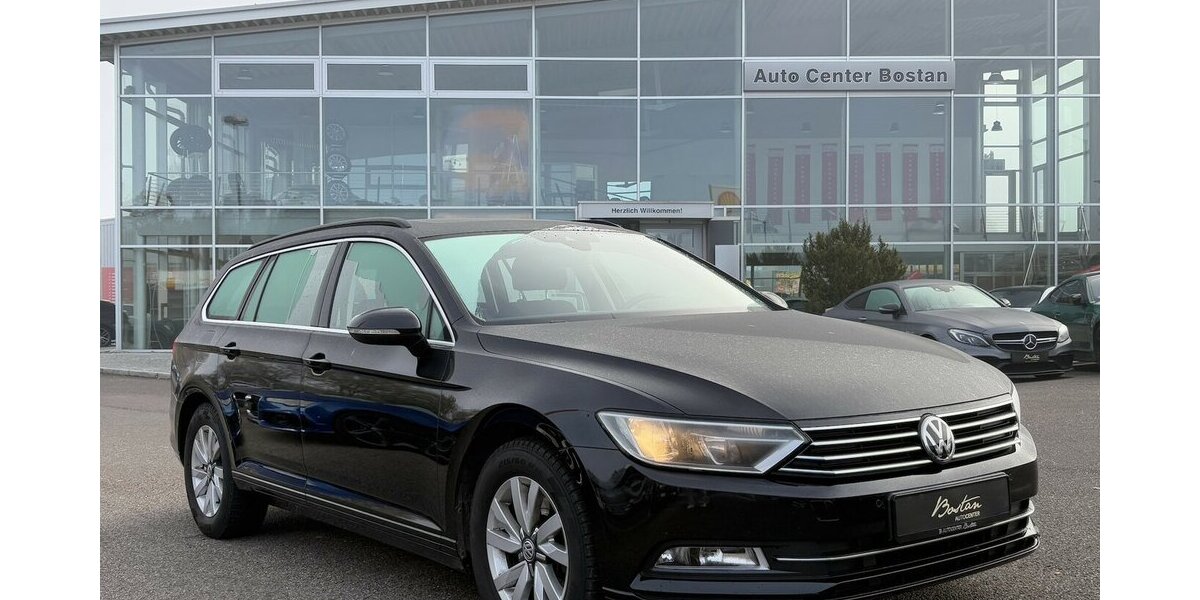 VW Passat 1.4 TSI PANORAMA/KAMERA/NAVI/DSG/MASSAGE 96.303 km 16.900 &euro; Villingen-Schwenningen 78054