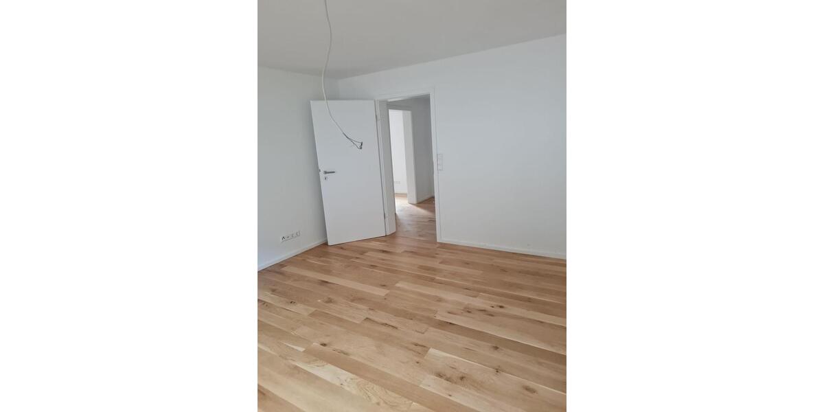 Erdgeschoßwohnung Bietigheim - 2 Zimmer, 80 m&sup2;, 1.080&euro; | Angebot:25403619
