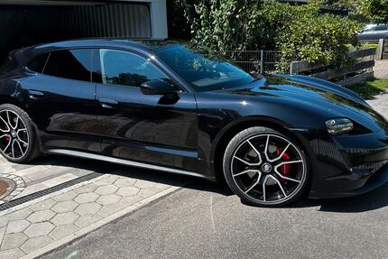 Porsche Taycan 69.000 km 74.600 &euro; Hamburg 22397