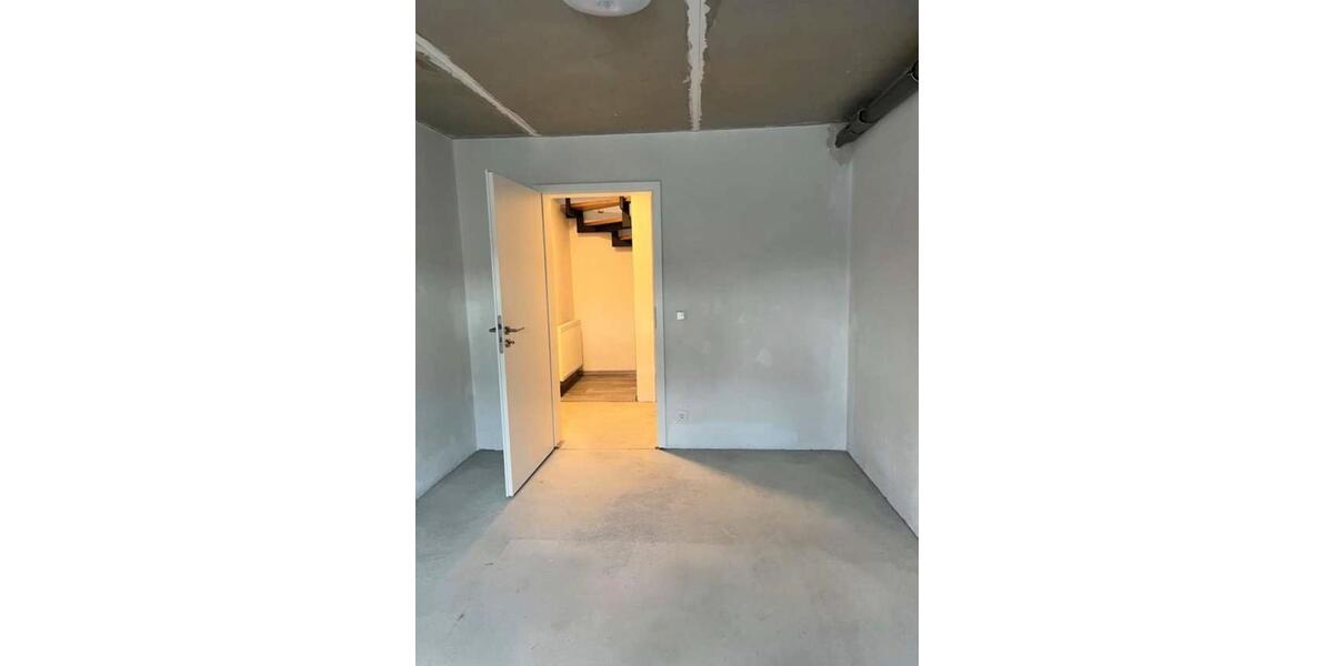 Erdgeschoßwohnung Bamberg Am Bruderwald - 3 Zimmer, 104 m&sup2;, 1.550&euro; | Angebot:25405480