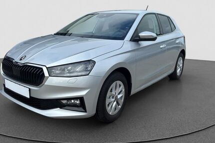 Skoda Fabia 3.900 km 23.450 € Manching 85077
