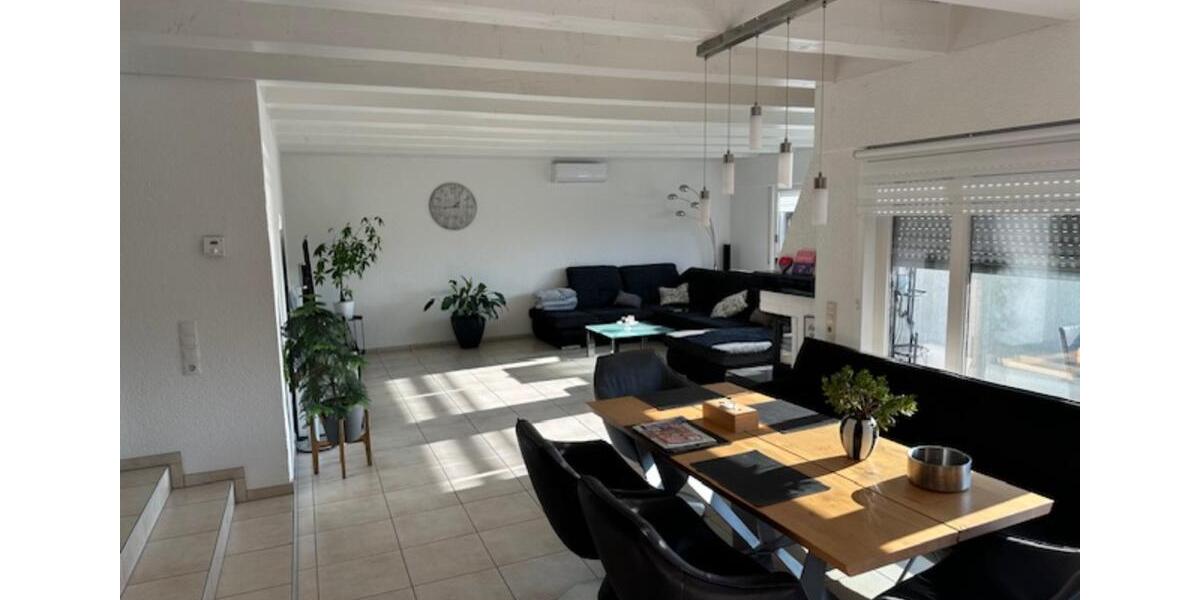 Einfamilienhaus Grenzach-Wyhlen Wyhlen - 8 Zimmer, 226 m&sup2;, 879.000&euro; | Angebot:18899182
