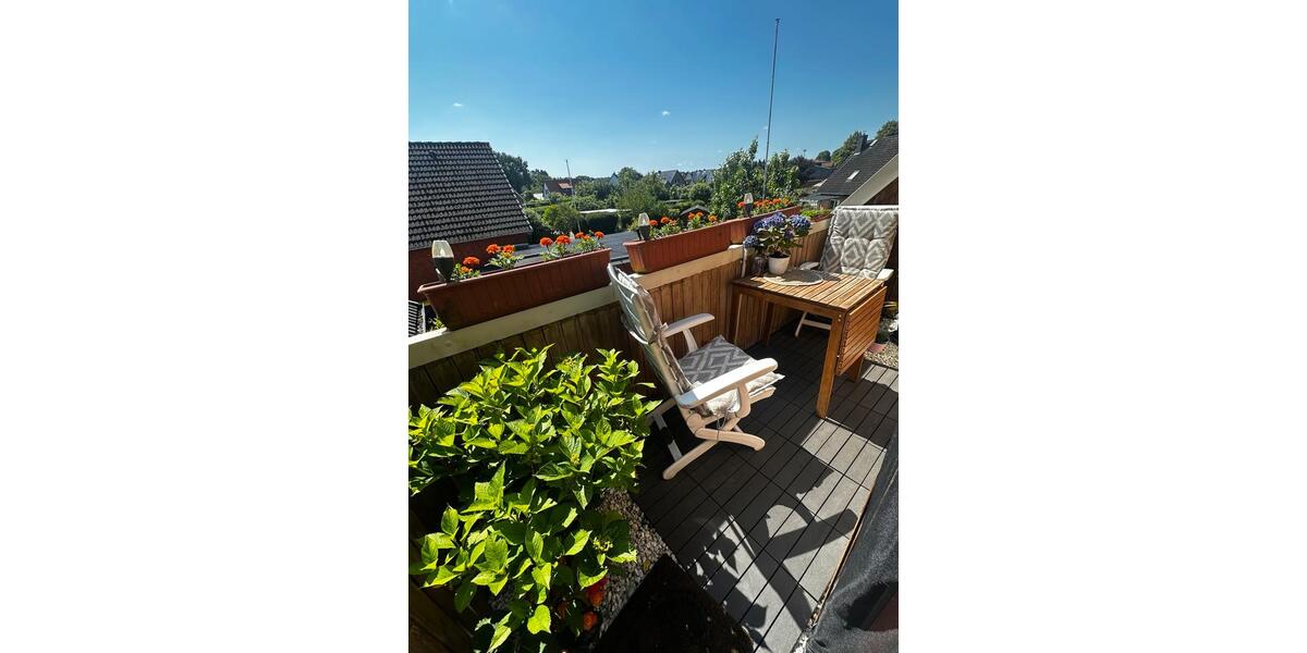 Dachgeschoßwohnung Reinfeld (Holstein) - 4 Zimmer, 100 m&sup2;, 1.000&euro; | Angebot:25269352