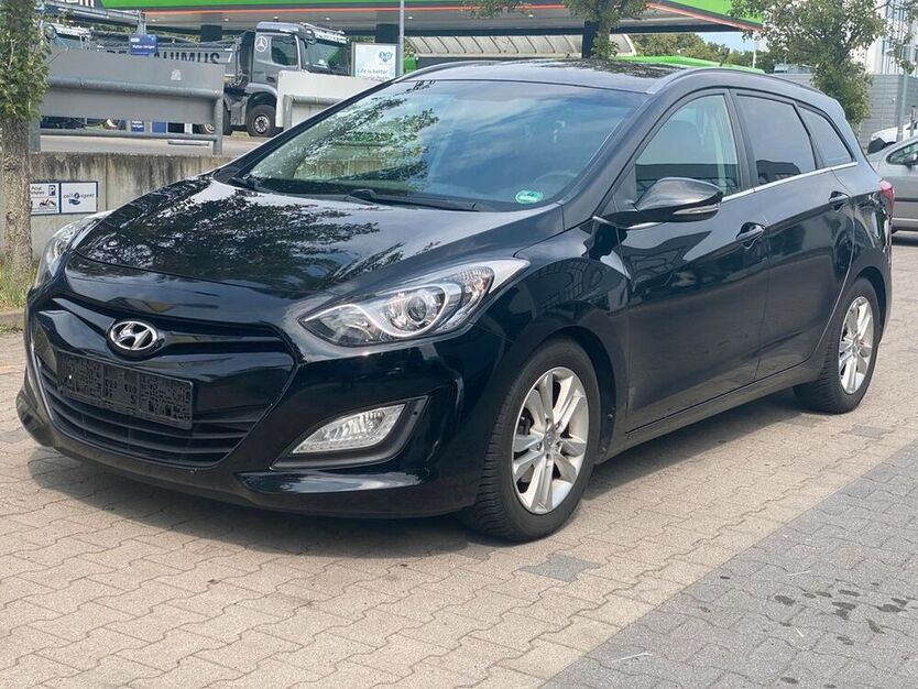 i30