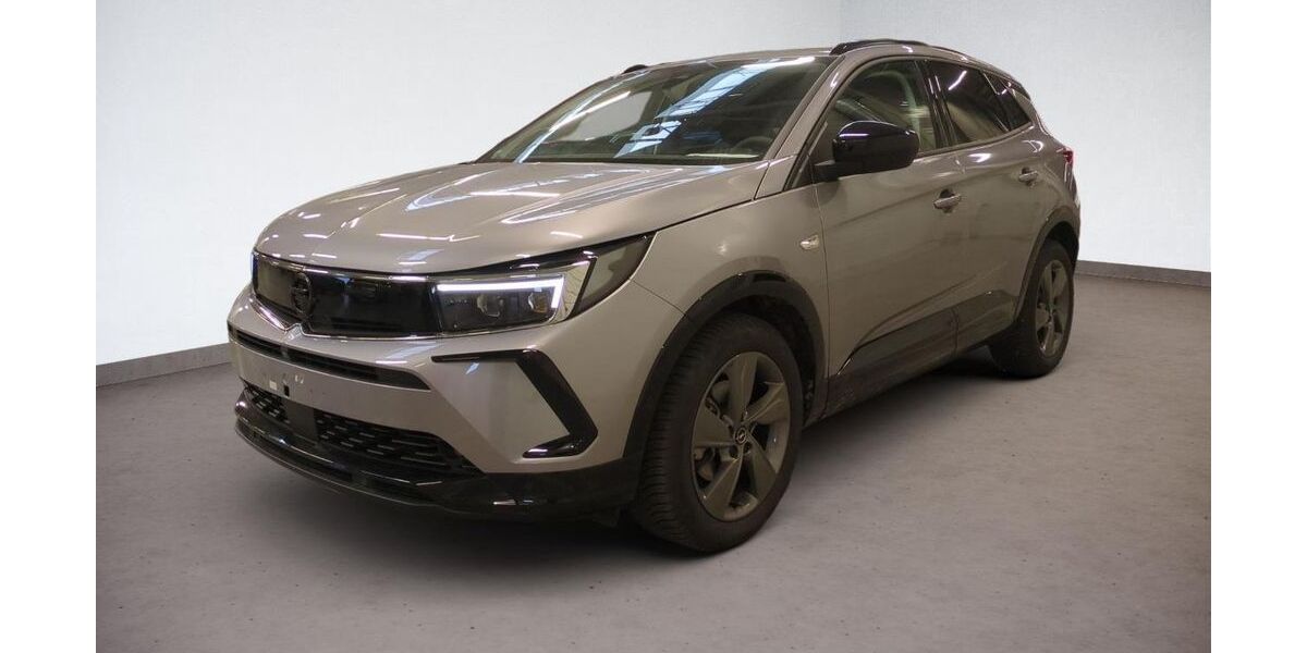 Opel Grandland (X) 15.900 km 24.500 € Apolda 99510