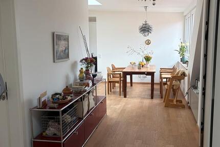 Haus Berlin Tempelhof-Schöneberg - 2.5 Zimmer, 125 m&sup2;, 2.400&euro; | Angebot:25976143