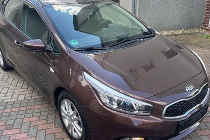 Kia ceed / Ceed 87.000 km 7.777 € Dresden 01139
