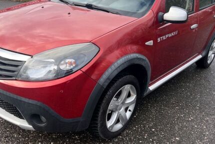 Dacia Sandero 136.000 km 3.500 € Waldkraiburg 84478