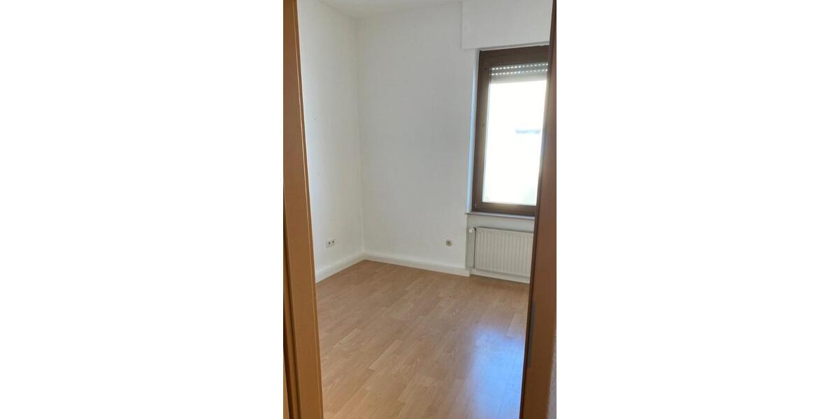 Etagenwohnung Geisenheim - 1 Zimmer, 70 m&sup2;, 350&euro; | Angebot:26547113