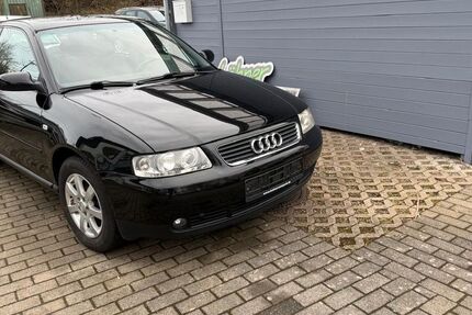 Audi A3 223.000 km 2.880 &euro; Löhne 32584