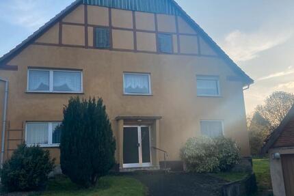 Haus Extertal - 16 Zimmer, 250 m&sup2;, 1.200&euro; | Angebot:26329604