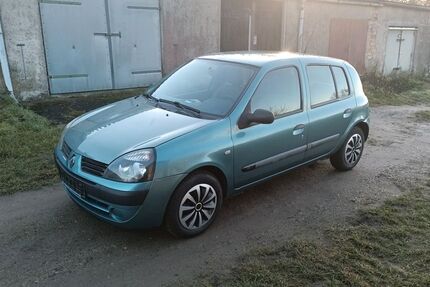 Renault Clio 221.217 km 1.499 &euro; Mirow 17252