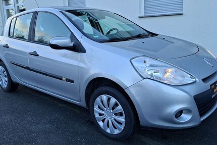Renault Clio 151.000 km 3.990 &euro; Derenburg 38895