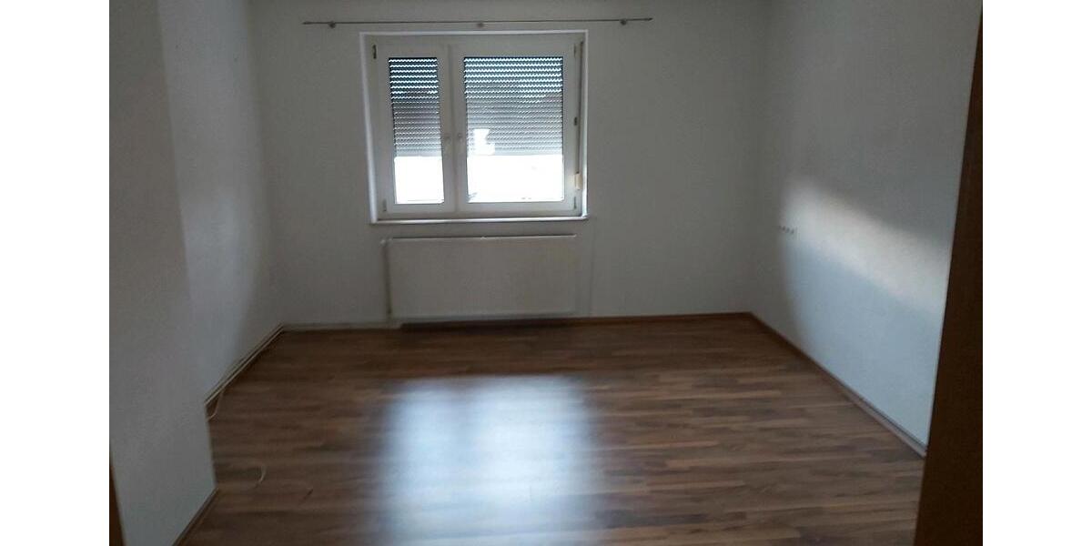 Etagenwohnung Zörbig - 1 Zimmer, 66 m&sup2;, 380&euro; | Angebot:24951198
