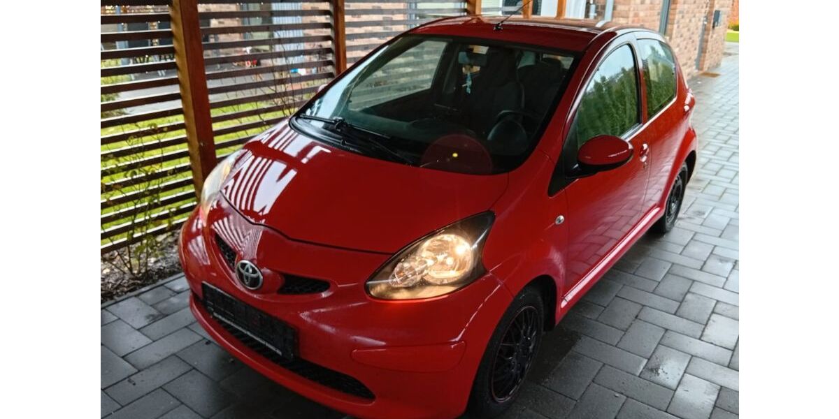Toyota Aygo (X) 167.000 km 1.100 &euro; Westerstede Hollriede 26655