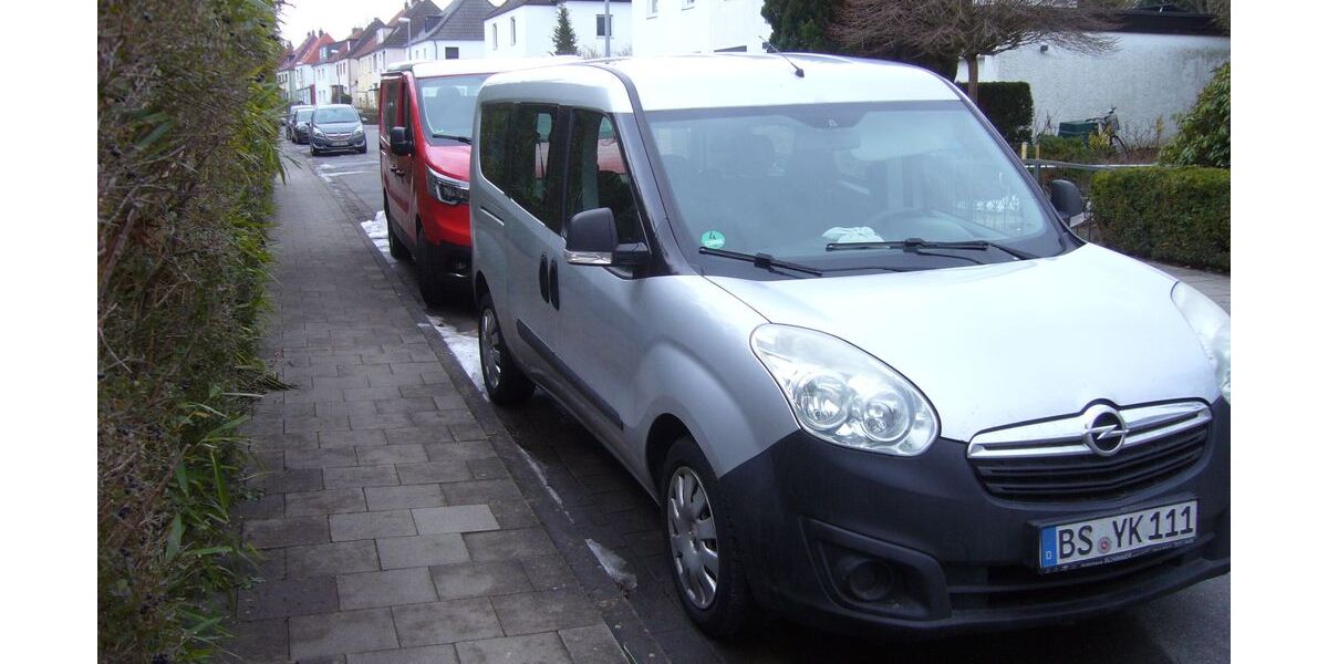 Opel Combo 138.000 km 5.700 &euro; Braunschweig 38116