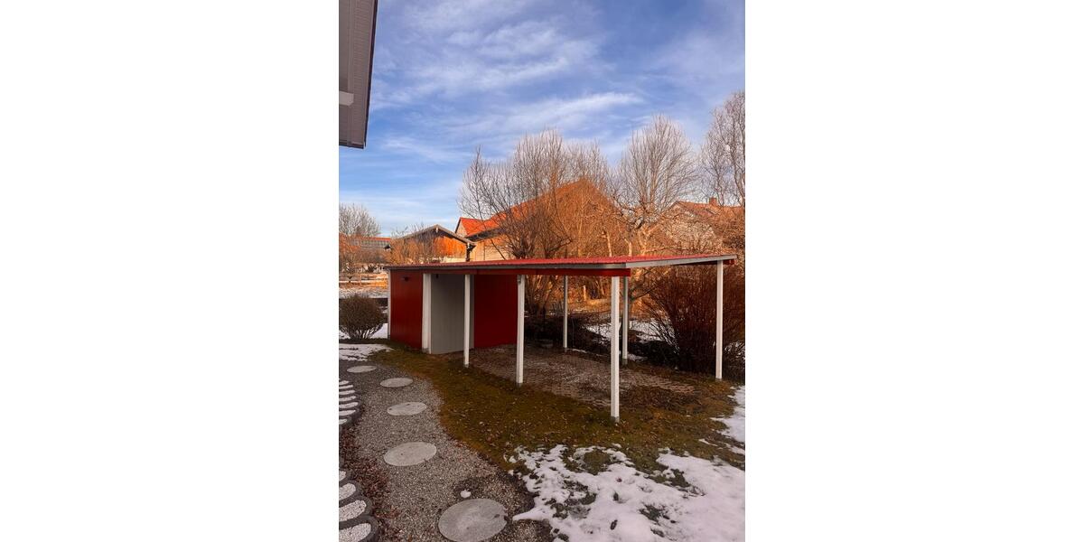 Wunderschöne 3-Zimmer DG Wohnung mit Balkon und Carport 3 zimmer