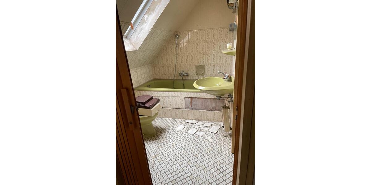 Doppelhaushälfte Wipperfürth - 5 Zimmer, 130 m&sup2;, 250.000&euro; | Angebot:26357377