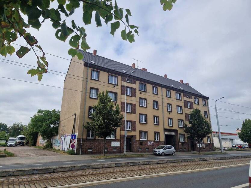Wohn- und Geschäftshaus mit Entwicklungspotential in Bahnhofsnähe von Halle (Saale)