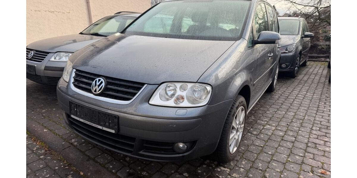 VW Touran 268.000 km 1.490 &euro; Petersberg 36100