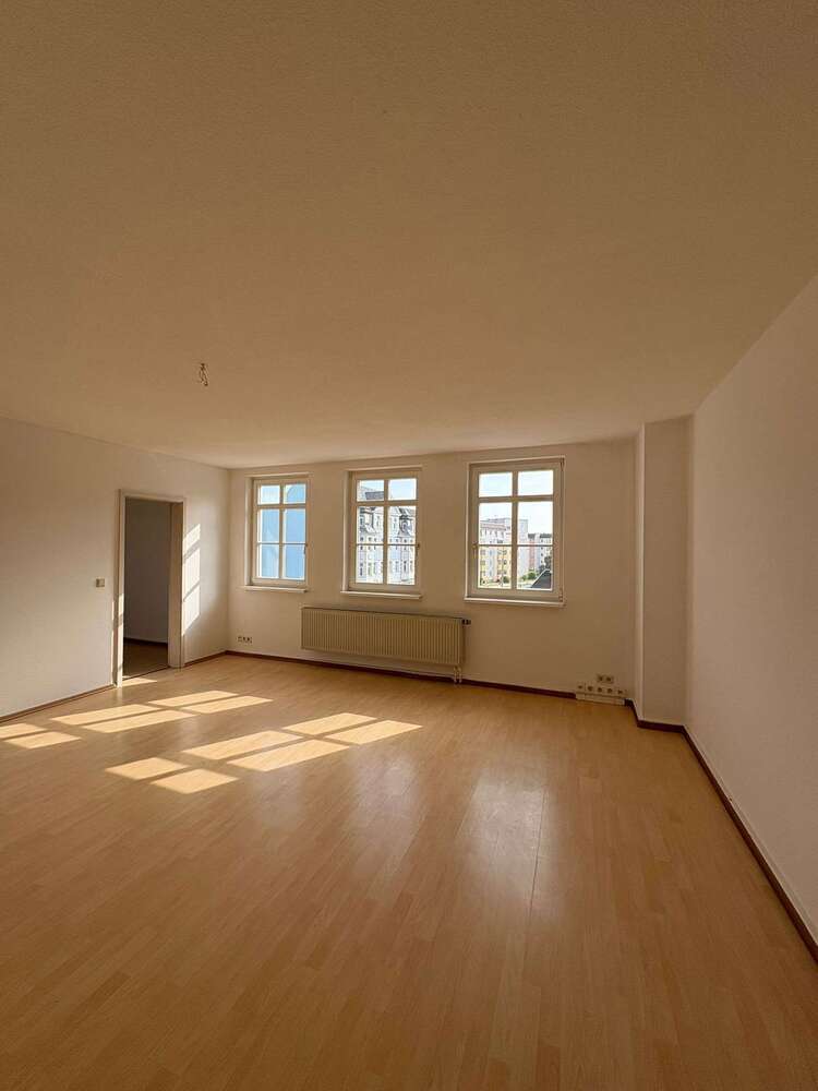 Wohnung zum Mieten in Crimmitschau 260 € 54.28 m²
