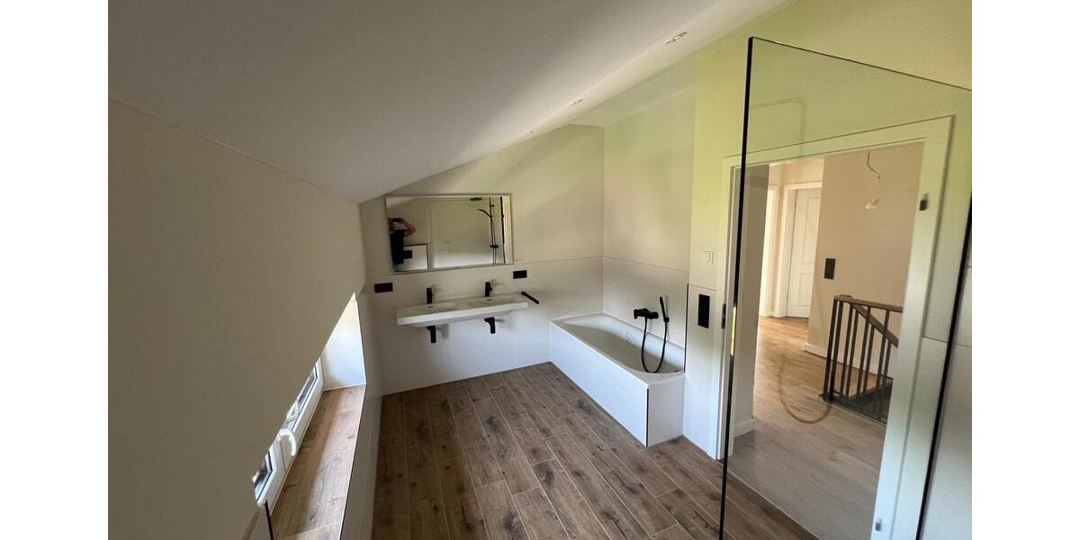 Doppelhaushälfte Bremervörde - 4 Zimmer, 140 m&sup2;, 1.600&euro; | Angebot:25236575