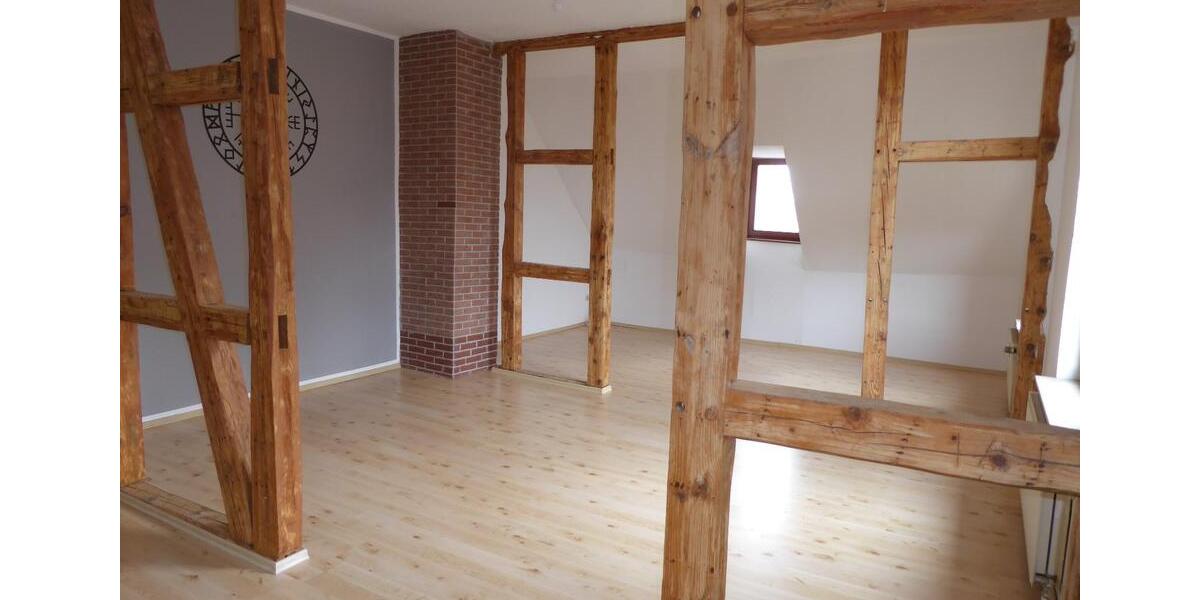 Dachgeschoßwohnung Beedenbostel - 3 Zimmer, 100 m&sup2;, 620&euro; | Angebot:26224119