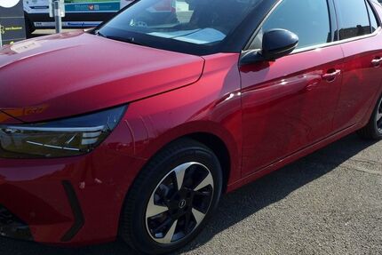 Opel Corsa 8.300 km 26.980 € Oldenburg 26125