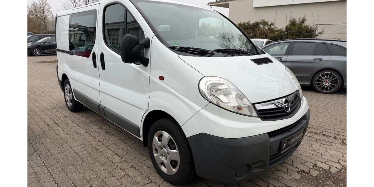 Opel Vivaro 158.400 km 7.490 &euro; Mintraching/Neufahrn 85375
