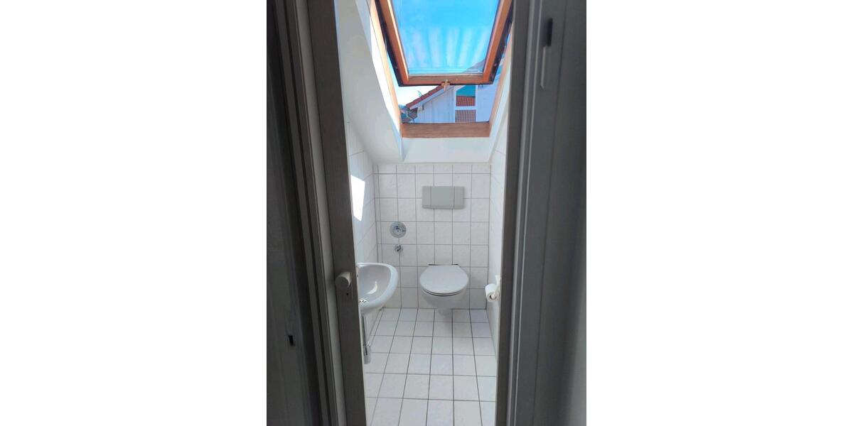 Dachgeschoßwohnung Esslingen am Neckar Pliensauvorstadt - 2.5 Zimmer, 44 m&sup2;, 840&euro; | Angebot:25408317