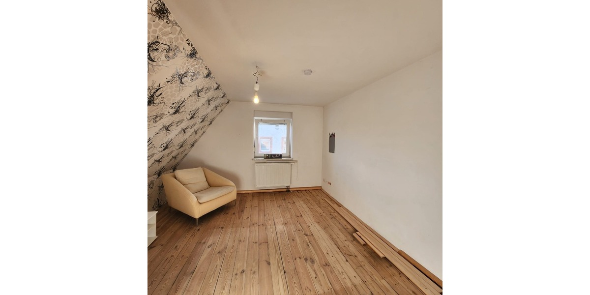 Stilvoll renovierte Doppelhaushälfte aus Sandstein in naturnaher Lage von Kaiserslautern-Morlautern 6 zimmer