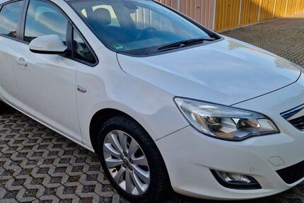 Opel Astra 106.000 km 5.250 € Dresden 01259