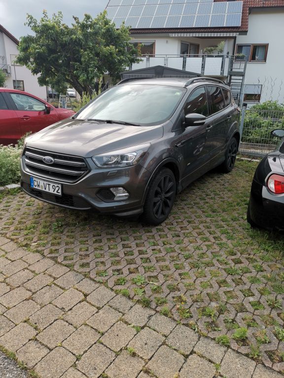 Ford Kuga 110.000 km 19.900 € Herrenberg 71083