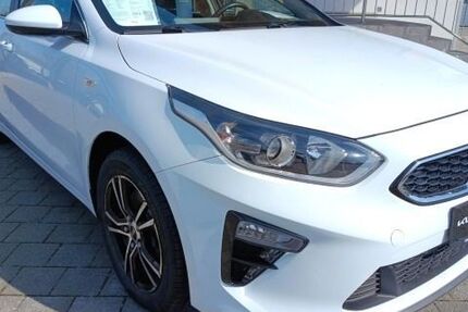 Kia ceed / Ceed 71.946 km 16.960 &euro; Höhenkirchen-Siegertsbrunn 85635