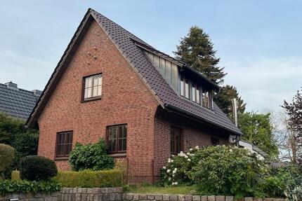 Haus Kellinghusen - 6 Zimmer, 137 m&sup2;, 1.650&euro; | Angebot:26522029