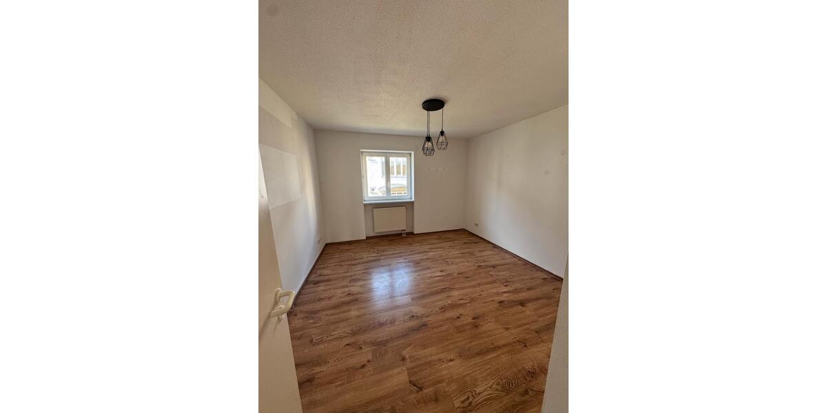 Etagenwohnung Regen - 3 Zimmer, 76 m&sup2;, 540&euro; | Angebot:26071638