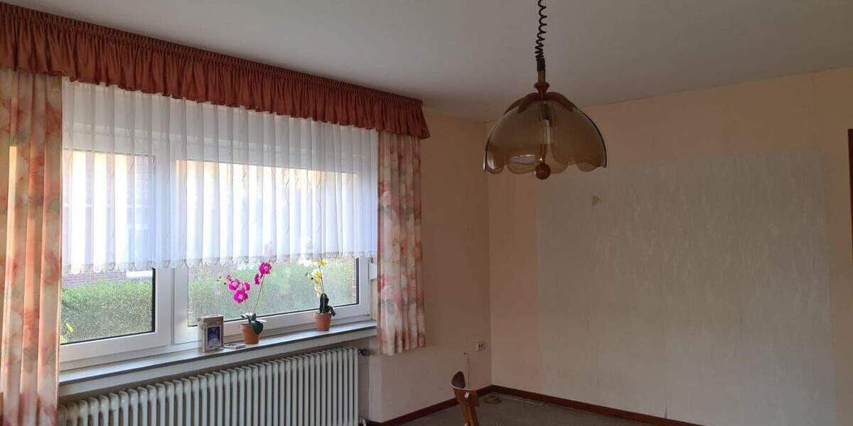 Mehrfamilienhaus, Wohnhaus Bockhorn - 6 Zimmer, 135 m&sup2;, 139.000&euro; | Angebot:23958551