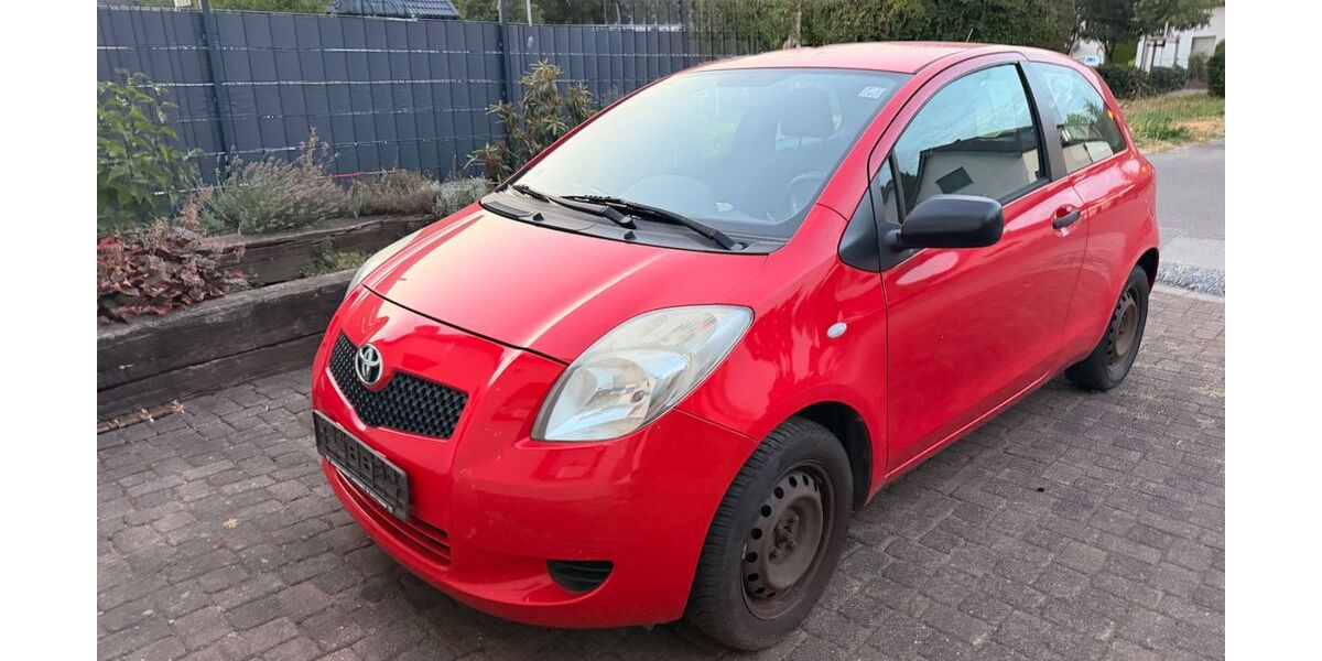 Toyota Yaris 190.000 km 2.200 &euro; Leverkusen 51373