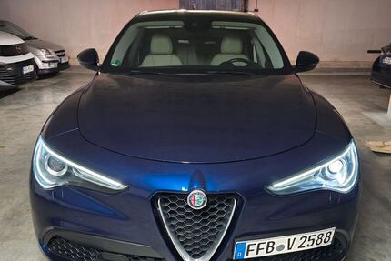 Alfa Romeo Stelvio 126.000 km 19.800 &euro; Puchheim 82178