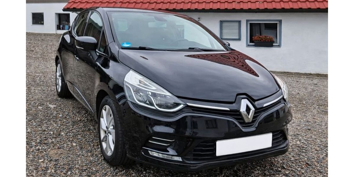 Renault Clio 152.700 km 5.900 &euro; Deggenhausertal 88693