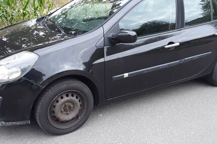 Renault Clio 211.000 km 1.911 € Hagenow 19230