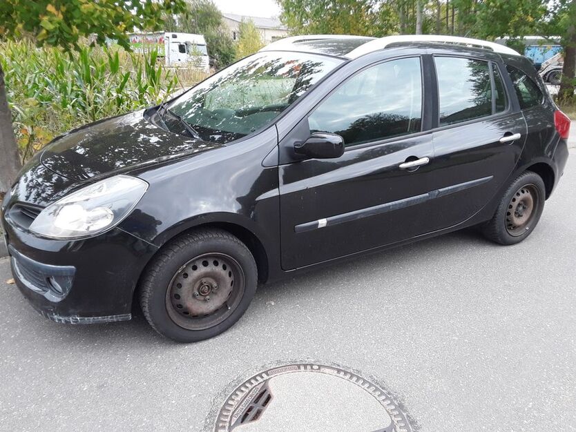 Renault Clio 211.000 km 1.911 € Hagenow 19230