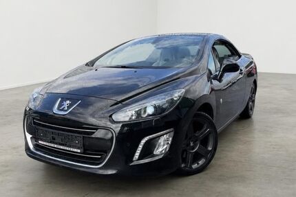 Peugeot 308 105.000 km 8.199 &euro; Essen 45326