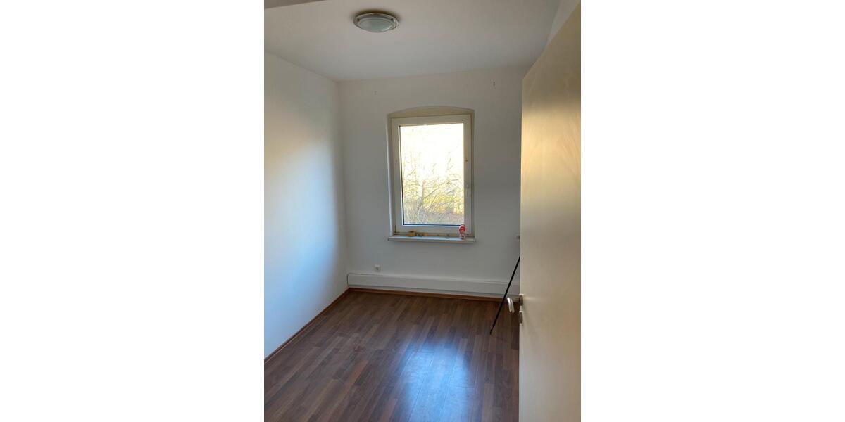 Etagenwohnung Emmerthal - 3 Zimmer, 70 m&sup2;, 630&euro; | Angebot:26068359