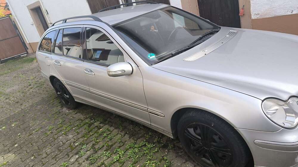 Mercedes-Benz 180 192.000 km 899 &euro; Klingenmünster 76889
