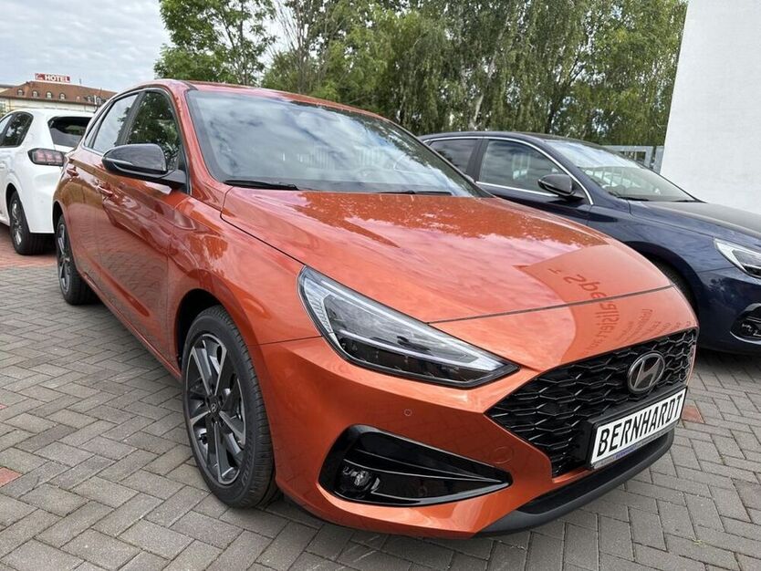 i30