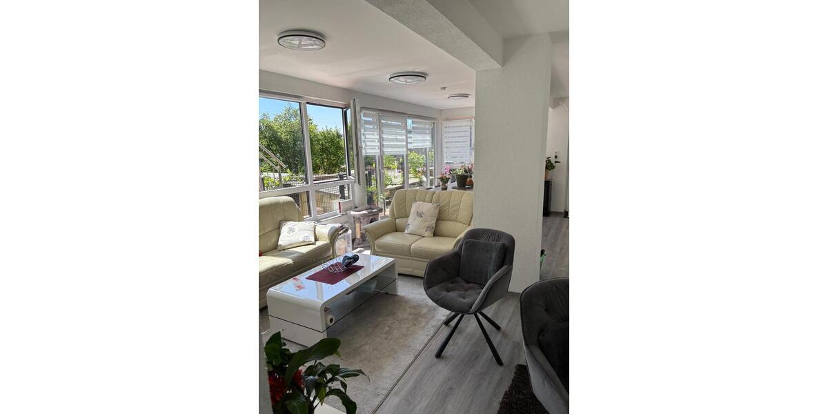 Einfamilienhaus Heusweiler - 8 Zimmer, 250 m&sup2;, 320.000&euro; | Angebot:27270637