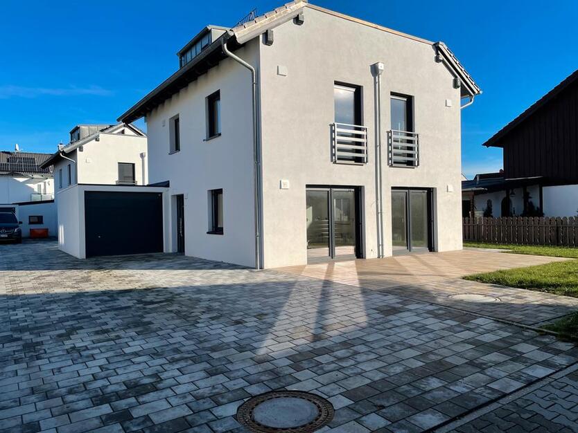 Einfamilienhaus mit Dachterrasse und Personenaufzug zimmer